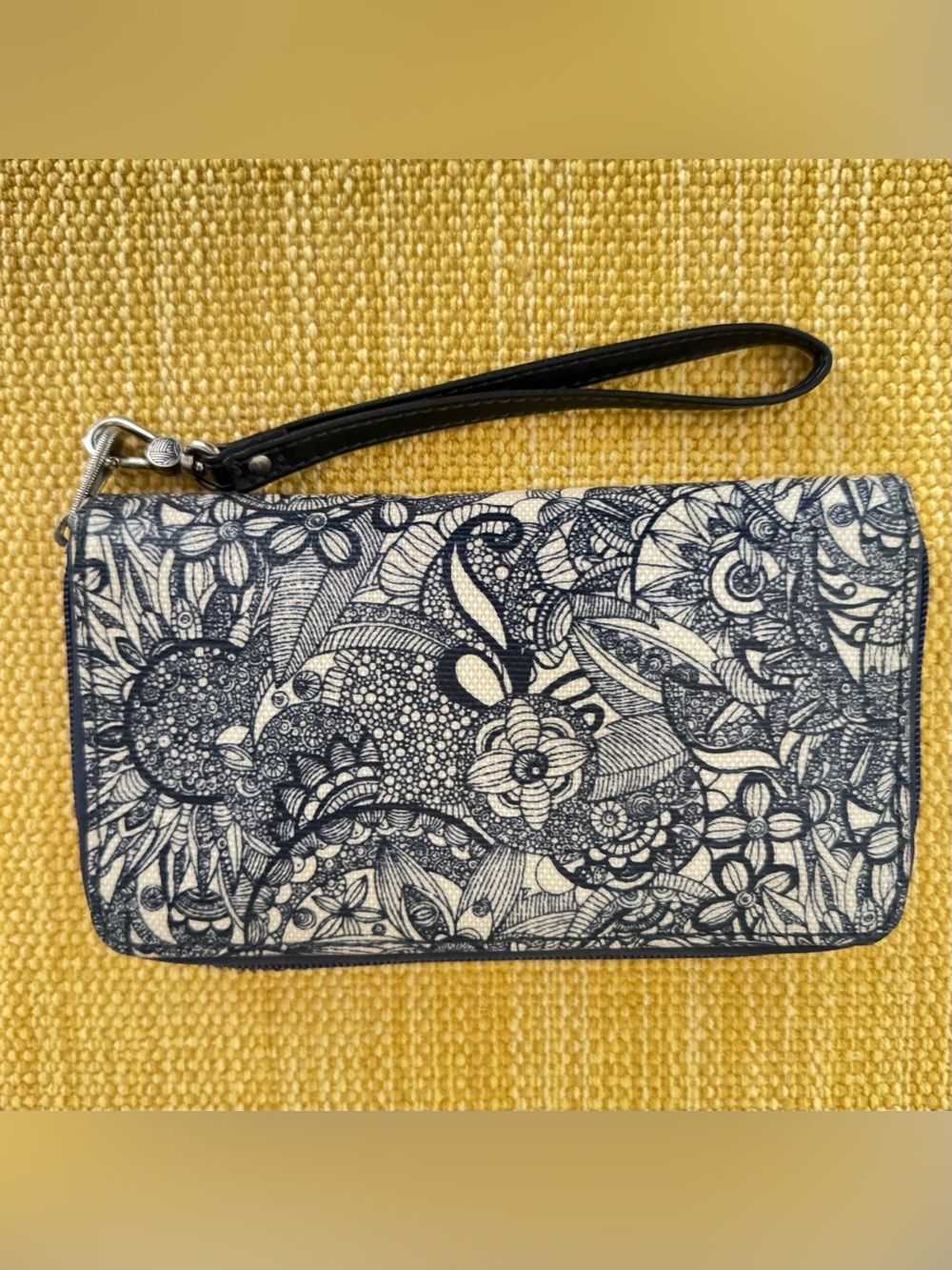 Sakroots Navy and Cream Floral Zip Wristlet/Wallet with Strap - Picture 6 of 7